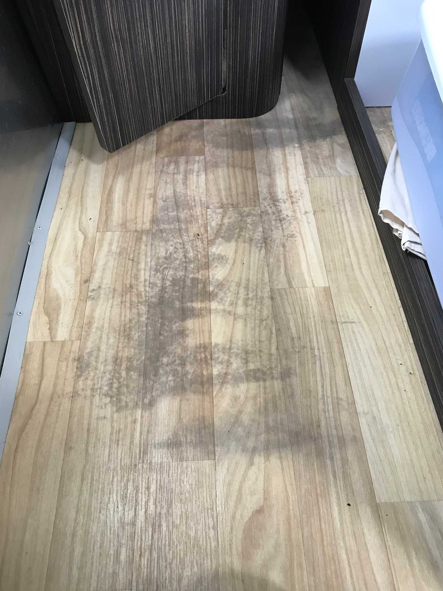rv-floor-stain-repair-01